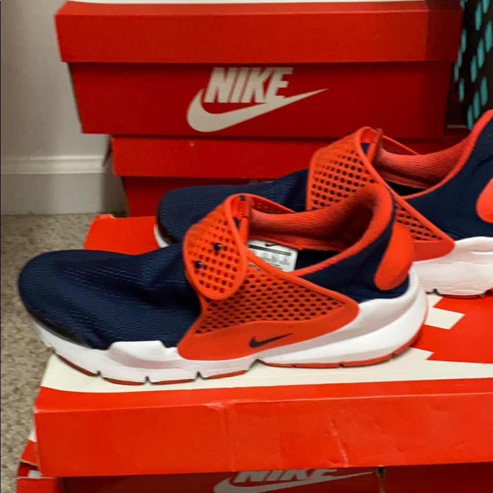 Nike sock Dart